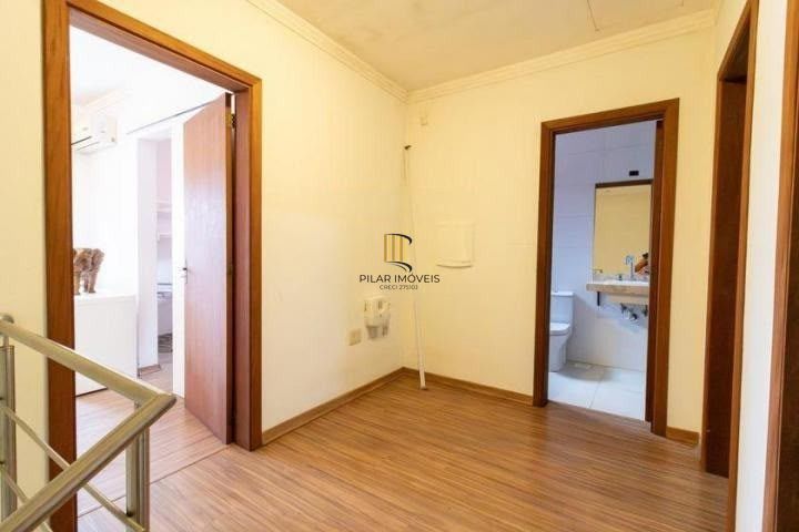 Casa à Venda - Hipica, 3 Quartos, 143 m²