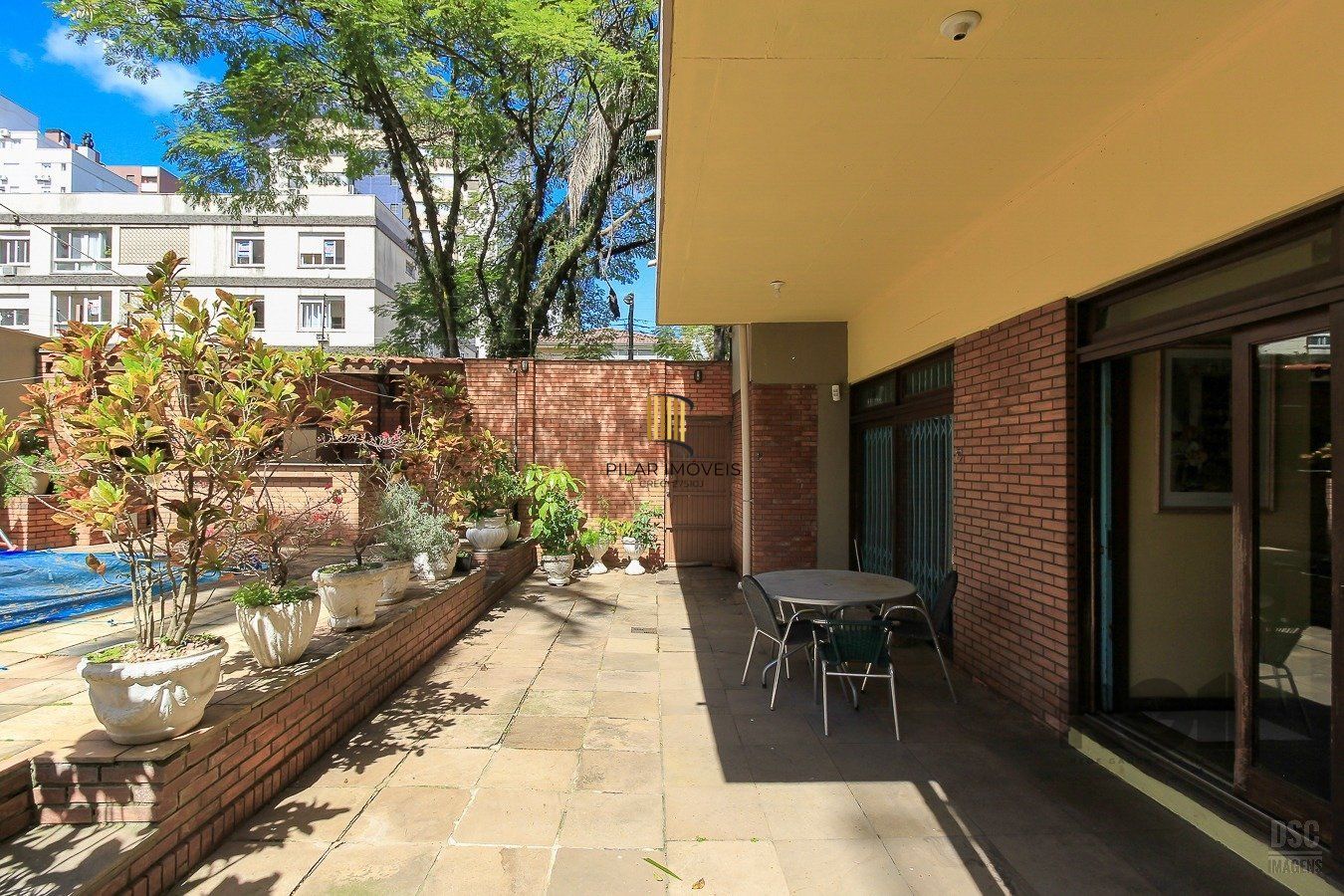 Casa 4 dormitórios no bairro Petrópolis