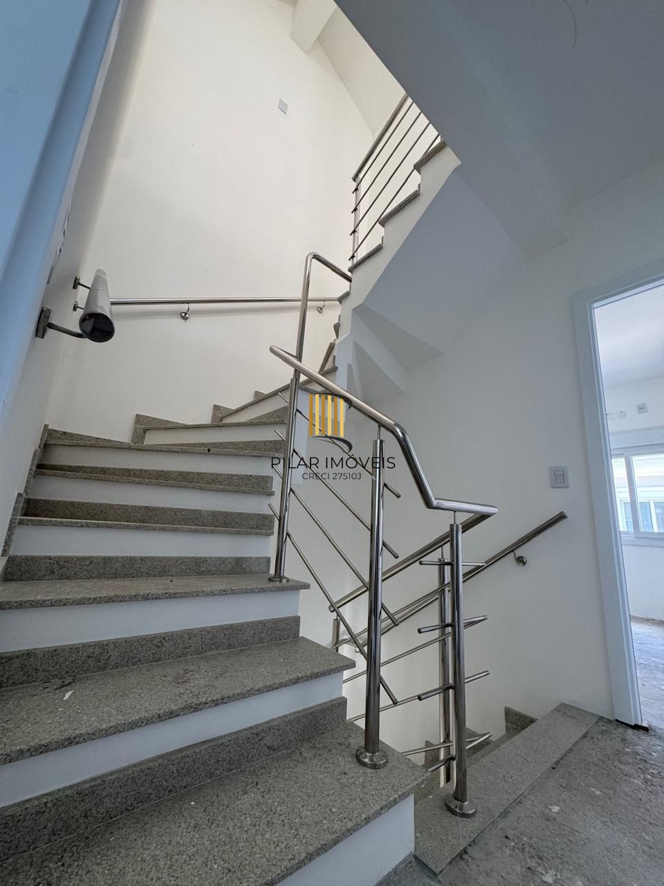 Oportunidade/Sobrado novo/Ágora House/Canoas/3Dorm/Suite/3 vagas de garagem