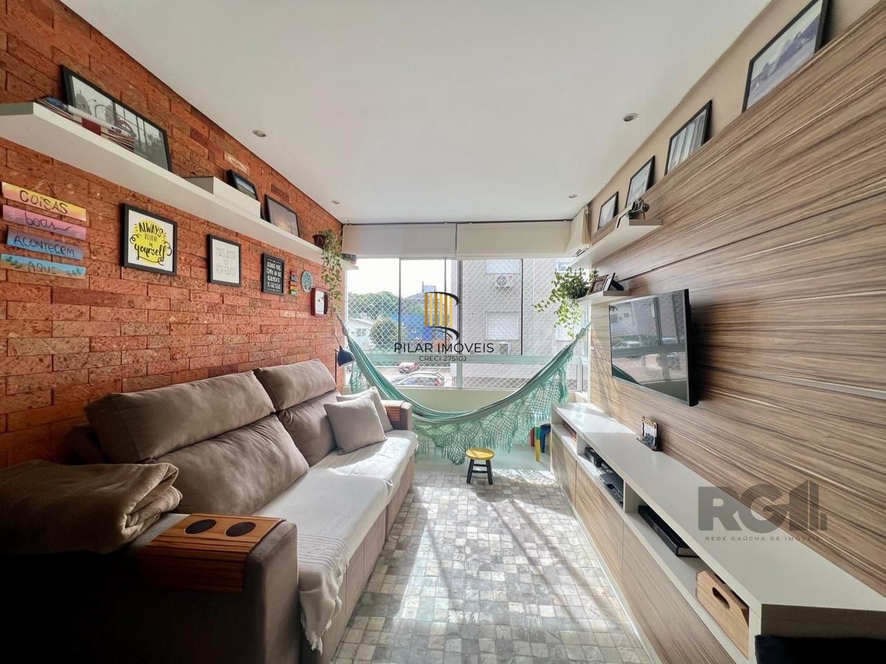 Apartamento 2 dormitórios no bairro Cavalhada