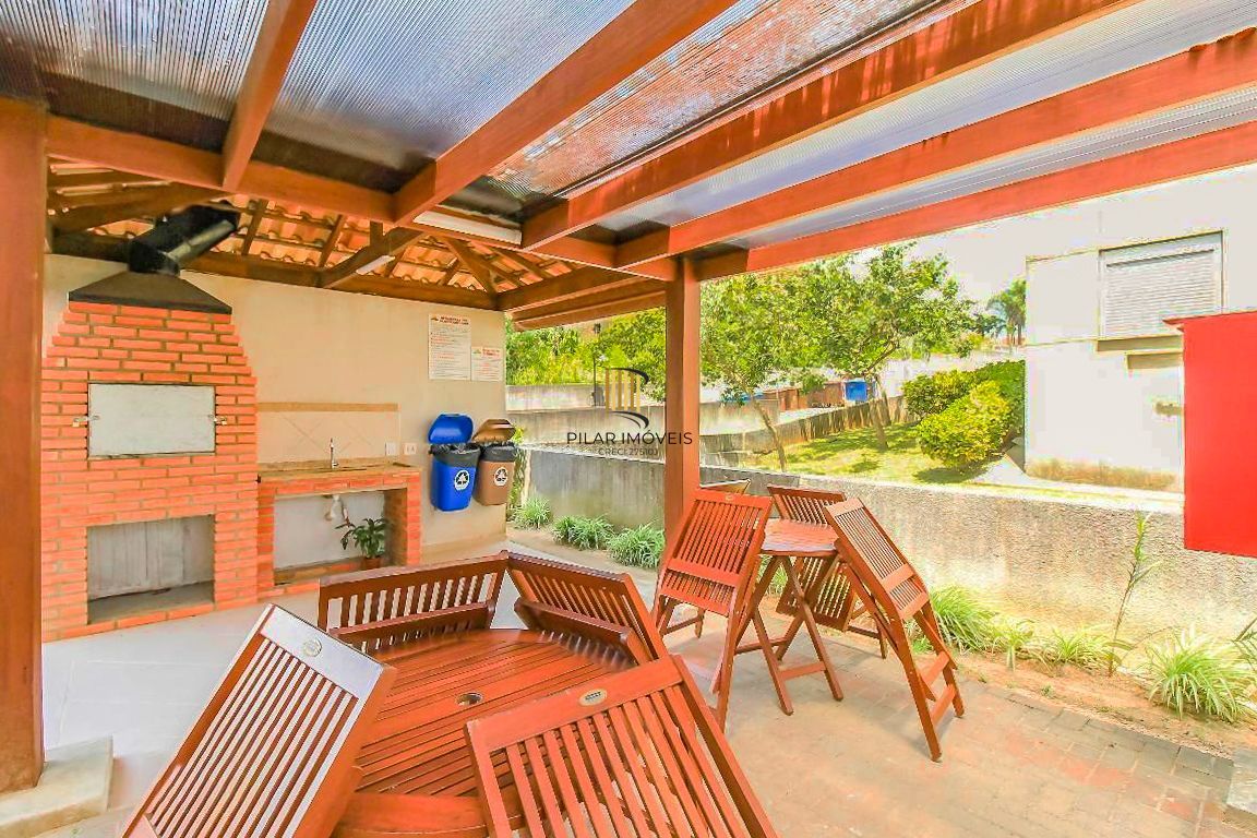 Apartamento / 2 Dormitórios / 1 Vaga / Semi mobiliado / Jardim Itu / Porto Alegre / RS