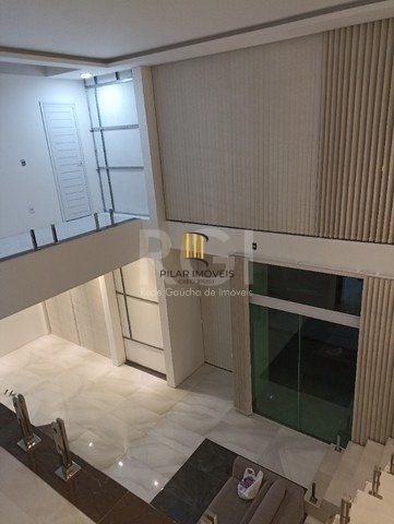 Casa 4 dormitórios no bairro Nonoai
