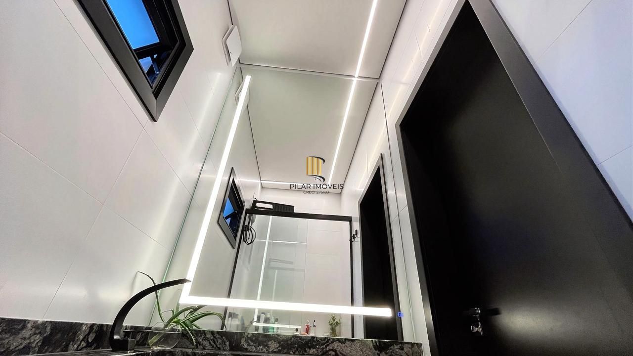 Casa Moderna com Suíte, Hidromassagem, Jardim e 2 Vagas