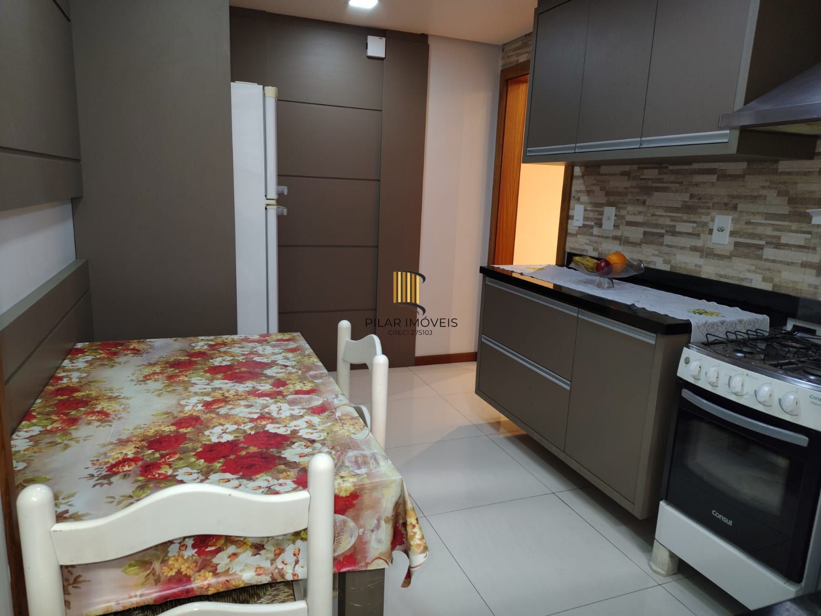 Apartamento Espaçoso no Centro Histórico com Móveis Sob Medida