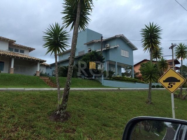 Casa Condominio para Venda - 720m², 5 dormitórios, sendo 2 suites, 5 vagas - Elsa
