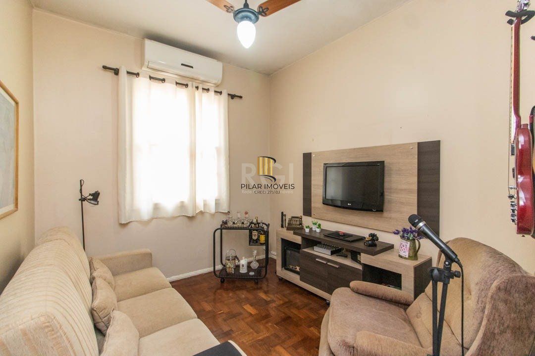 Casa para Venda - 203m², 3 dormitórios, sendo 1 suites, 2 vagas - Santa Tereza