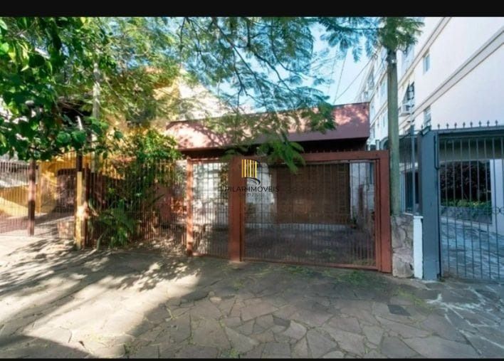 Casa a venda Bairro Petrópolis/ 3 Dormitórios 2 Vagas