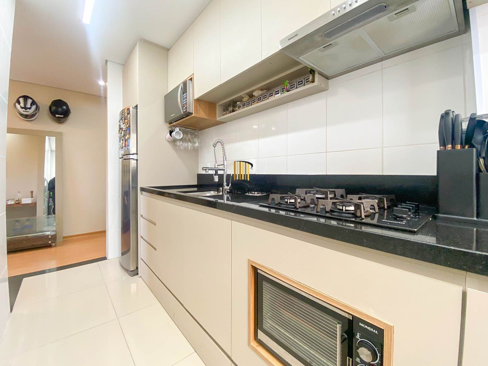 Apartamento / 2 Quartos / Sacada e Churrasqueira / 1 Vaga / Santa Fé / Porto Alegre / RS