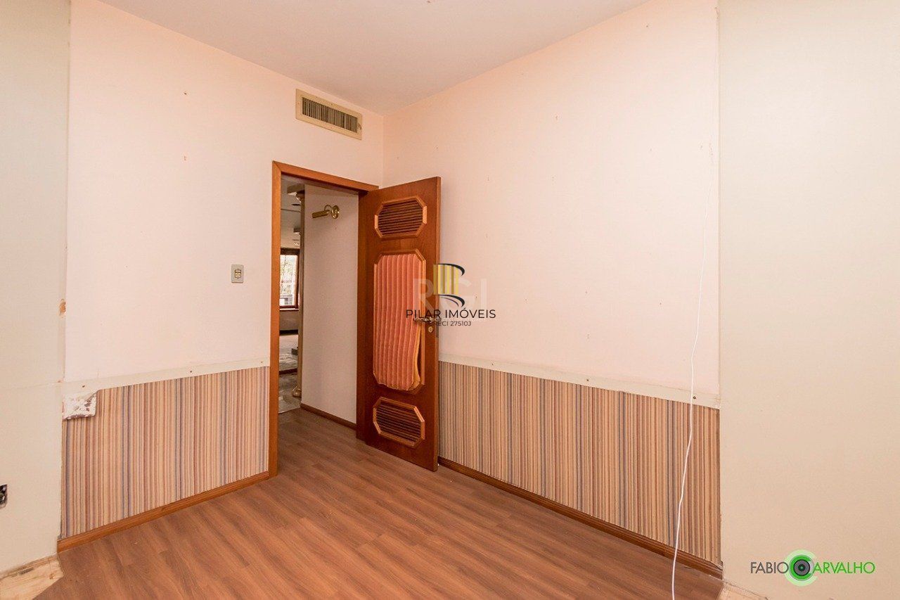 Casa para Venda - 307m², 4 dormitórios, sendo 2 suites, 3 vagas - Higienópolis