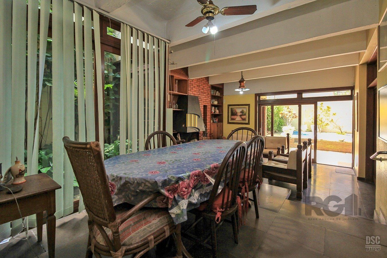Casa 4 dormitórios no bairro Petrópolis