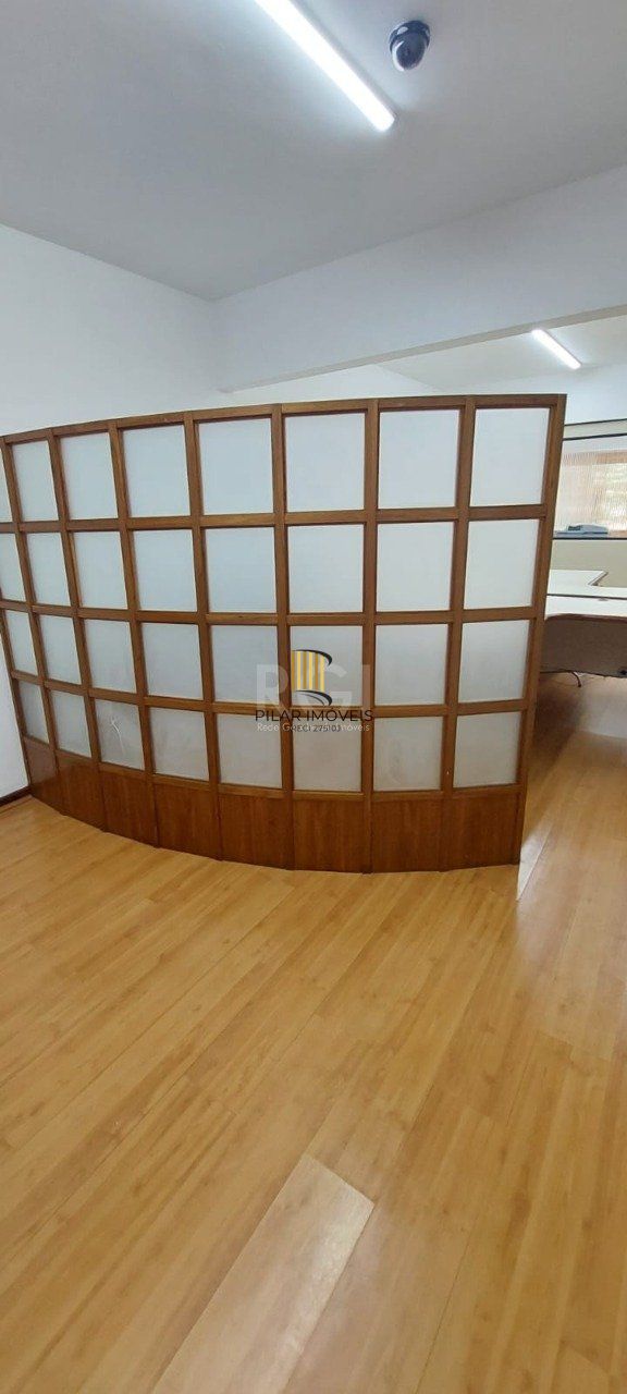 Ampla Sala Comercial, 2º andar, de fundos na Benjamin constant 