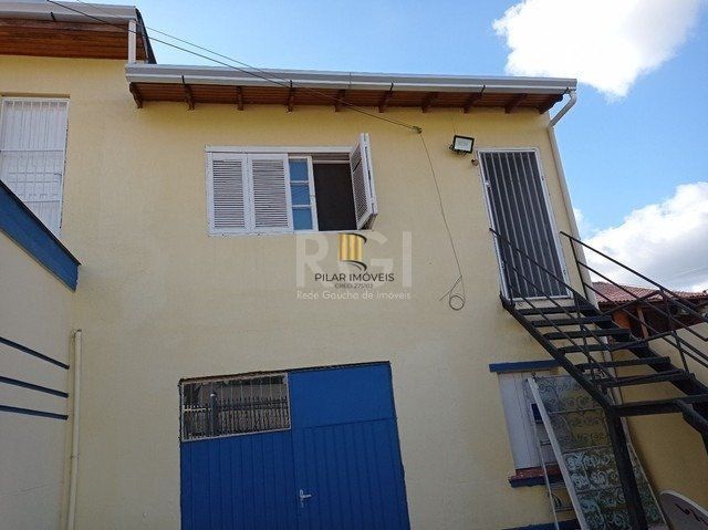 Casa para Venda - 200m², 4 dormitórios, 4 vagas - Passo da Areia
