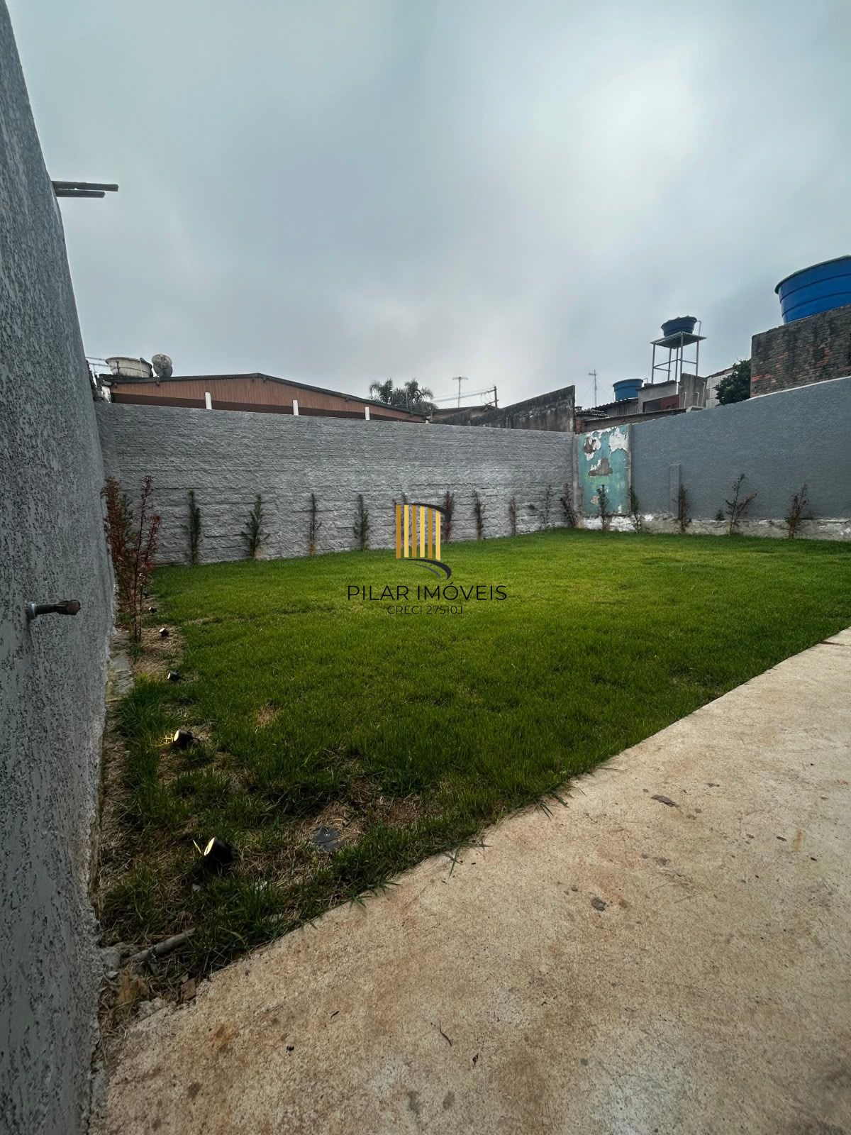 Casa a venda no bairro Parque Ipiranga - Gravatai