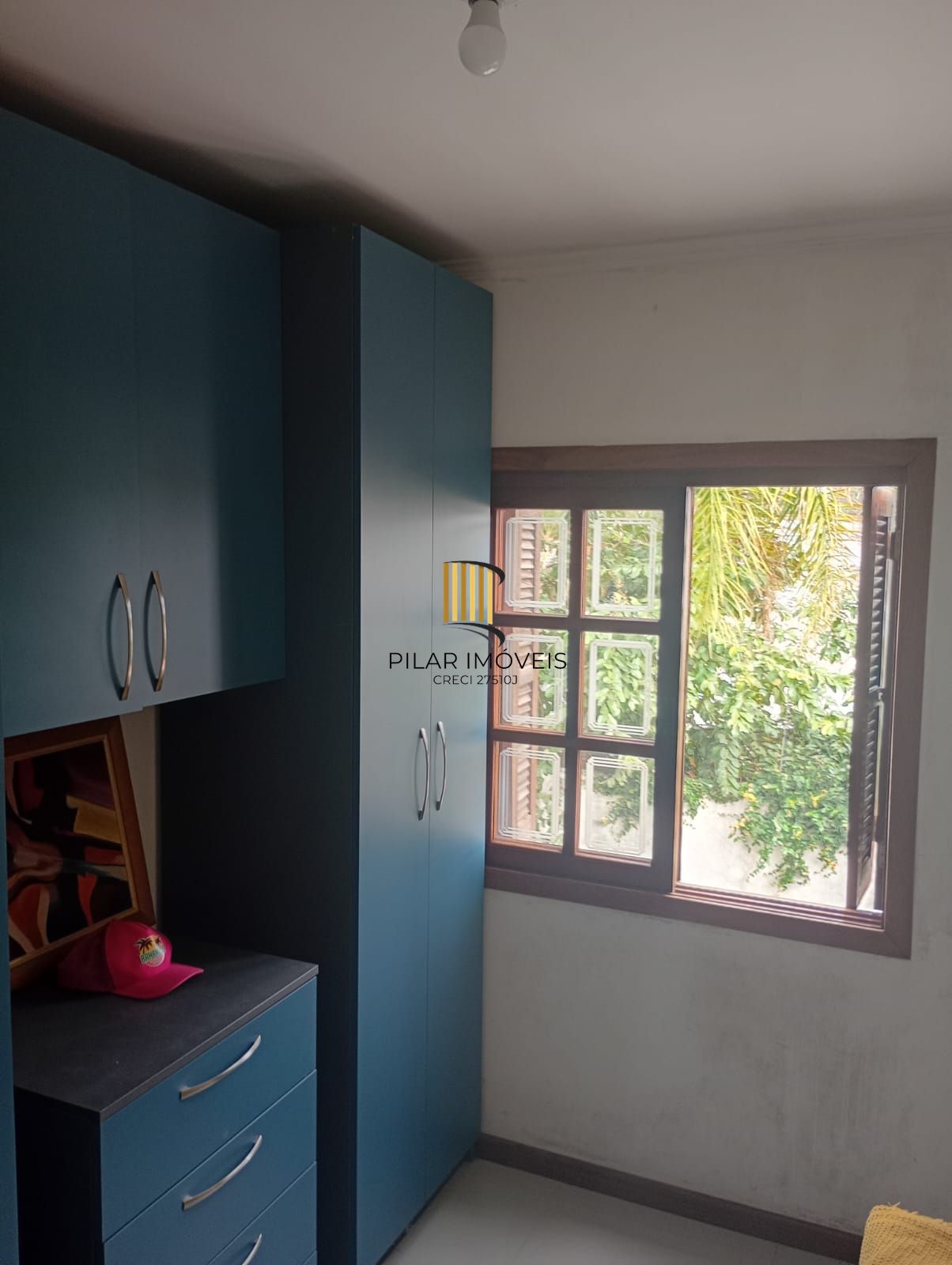 Sobrado 3 Dorm/ 2 Vagas garagem/ Exelente localização