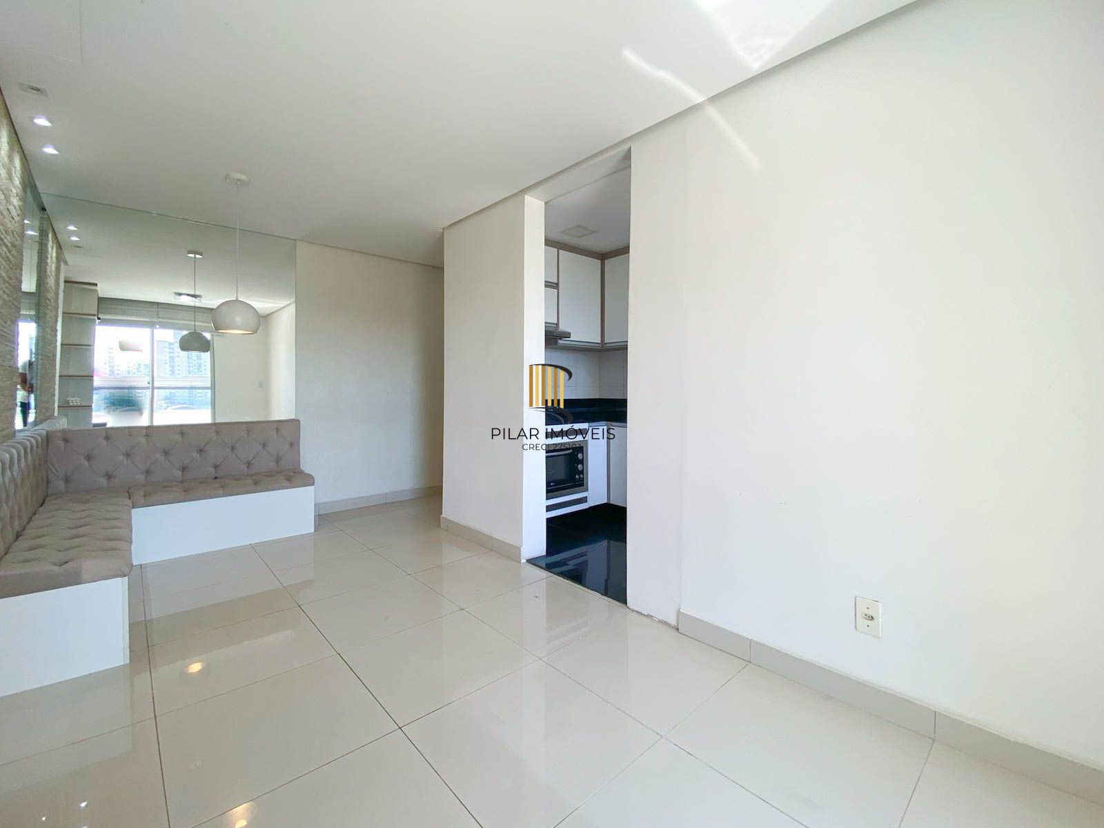 Apartamento / 2 Dormitórios / Sacada com Churrasqueira / 1 Vaga / Morro Santana / Porto Alegre / RS