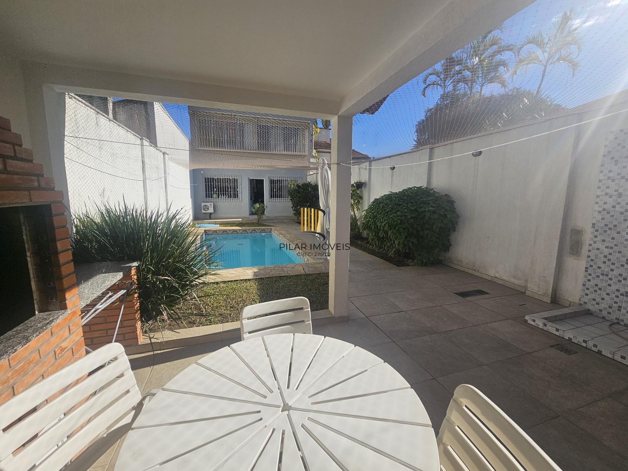 Casa 4 dormitórios no bairro São João