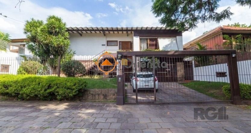 Casa 4 dormitórios no bairro Chácara das Pedras