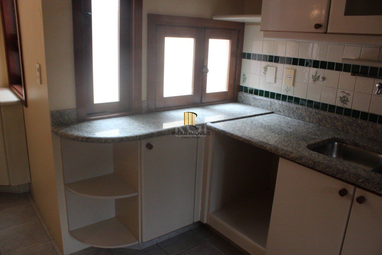 Casa Condominio para Venda - 379.23m², 4 dormitórios, sendo 1 suites, 2 vagas - Menino Deus