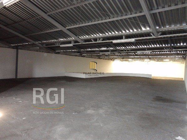 Predio para Venda - 2700m², 0 dormitórios, São João