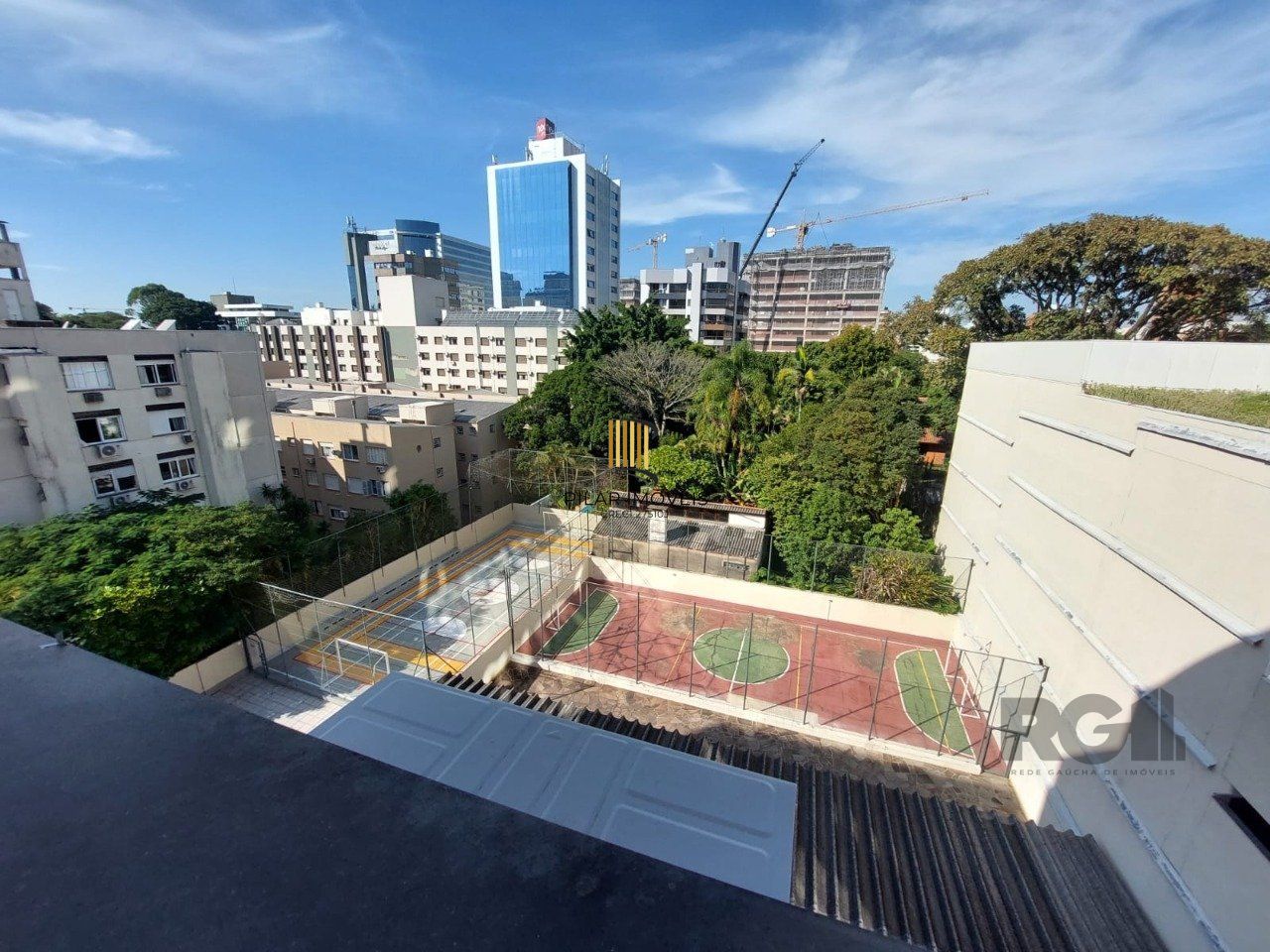 Apartamento 3 dormitórios no bairro Mont Serrat