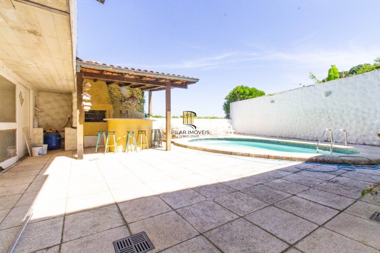 Casa para Venda - 422m², 6 dormitórios, sendo 2 suites, 5 vagas - Vila Assunção