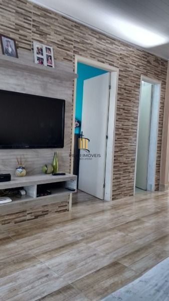 Casa para Venda - 60m², 2 dormitórios, 2 vagas - Maria Regina