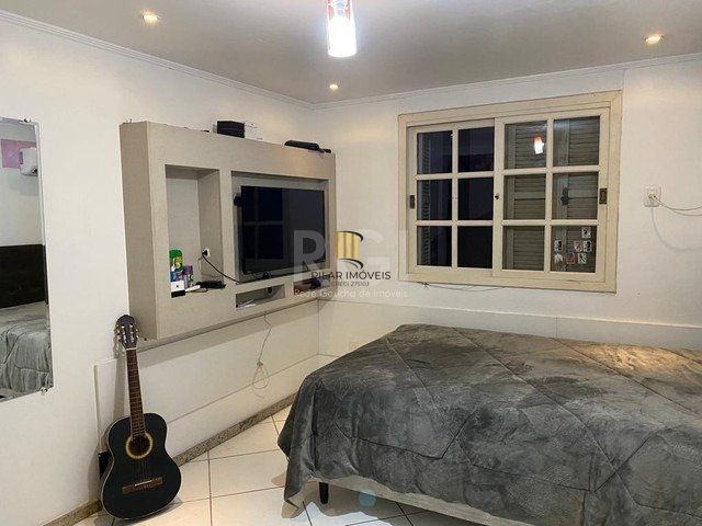 Sobrado para Venda - 204m², 3 dormitórios, sendo 1 suites, 2 vagas - Sarandi