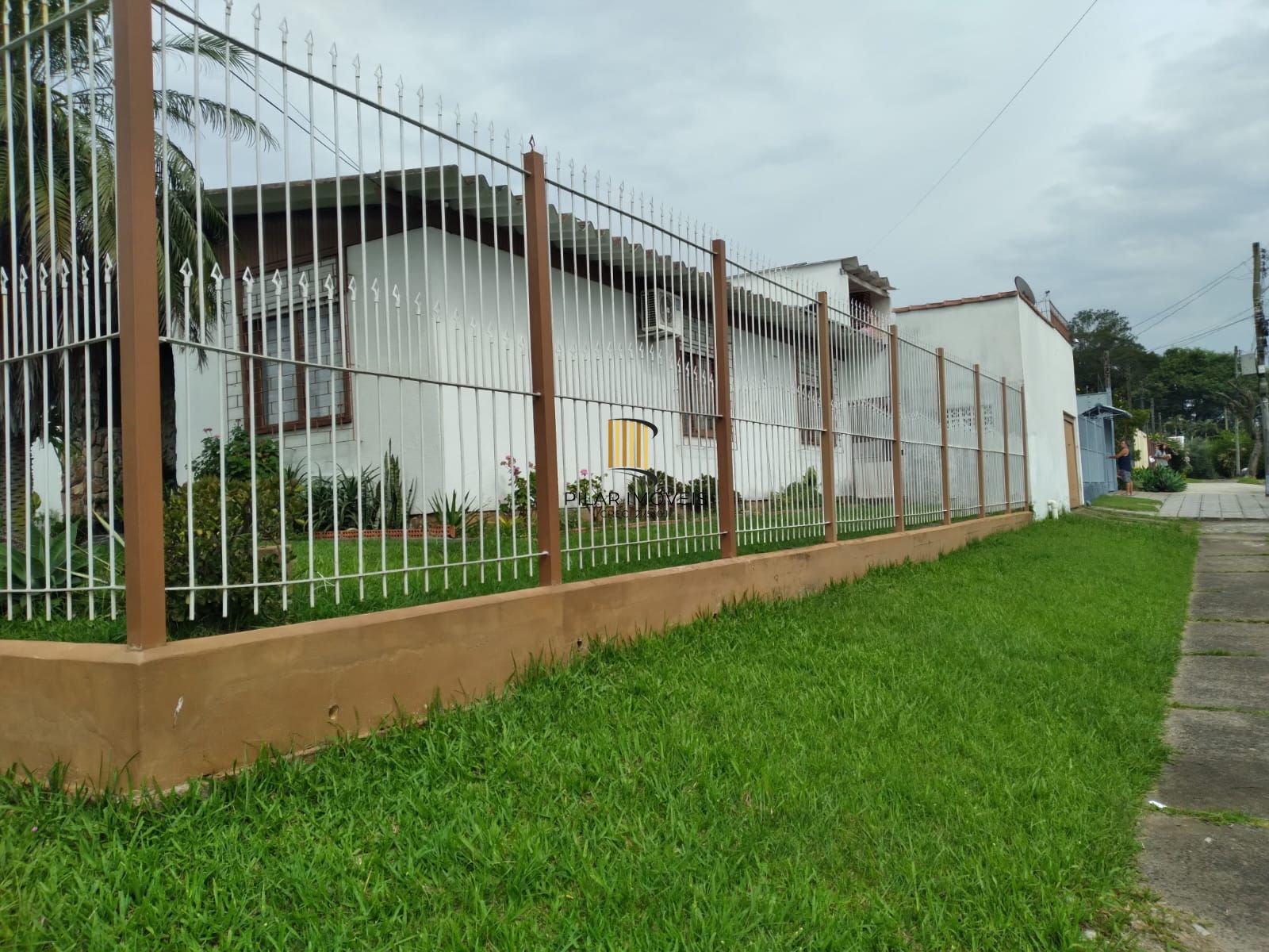 Casa de esquina 4 Dormitórios (2 suítes) no Jardim Leopoldina!