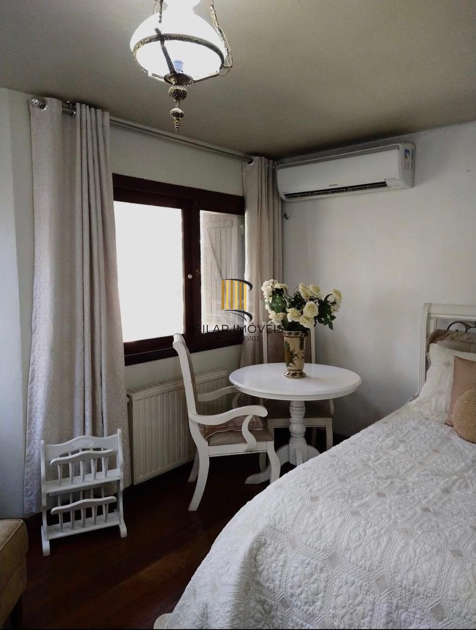 Sobrado para Venda - 295.24m², 3 dormitórios, sendo 3 suites, 2 vagas - Canela
