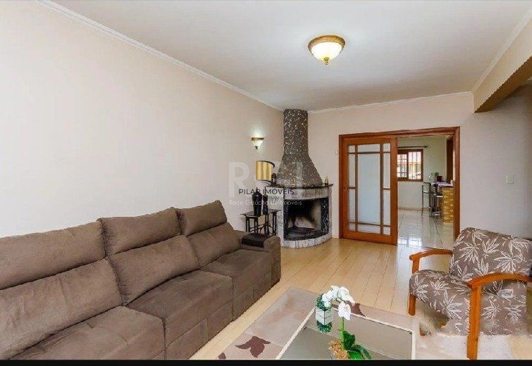 Casa 3 dormitórios no bairro Sarandi