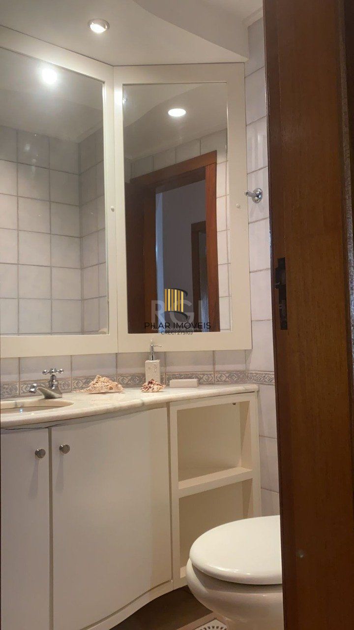 Apartamento para Venda - 123m², 2 dormitórios, sendo 1 suites, 1 vaga - Centro