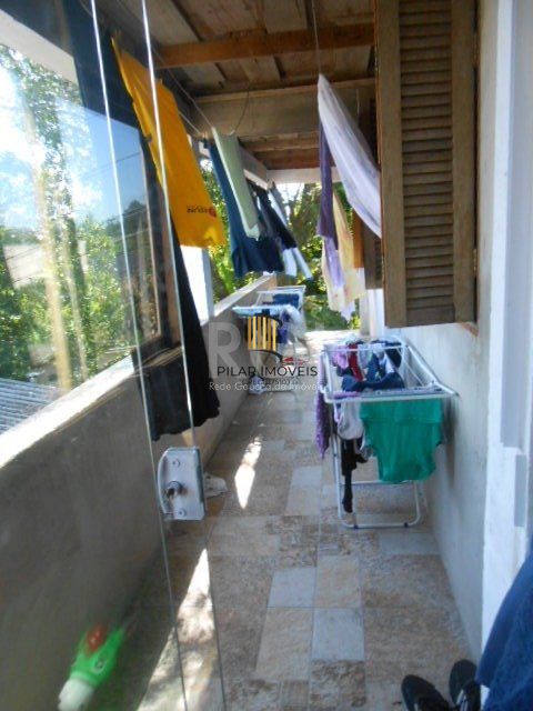 Casa para Venda - 200m², 3 dormitórios, sendo 2 suites, 2 vagas - Vila Nova