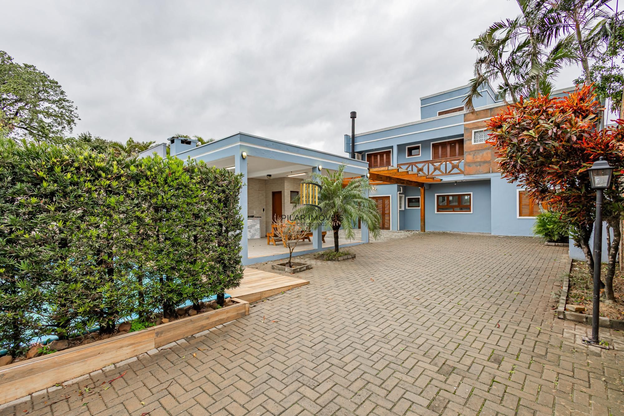 Casa 4 quartos/suite/banheira/piscina/Canoas