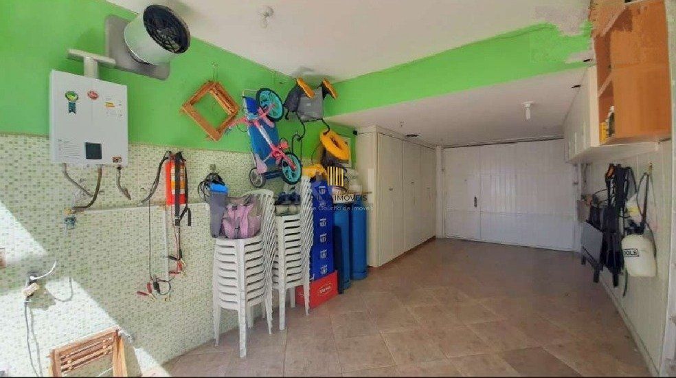 Casa para Venda - 171.46m², 3 dormitórios, sendo 1 suites, 4 vagas - Medianeira