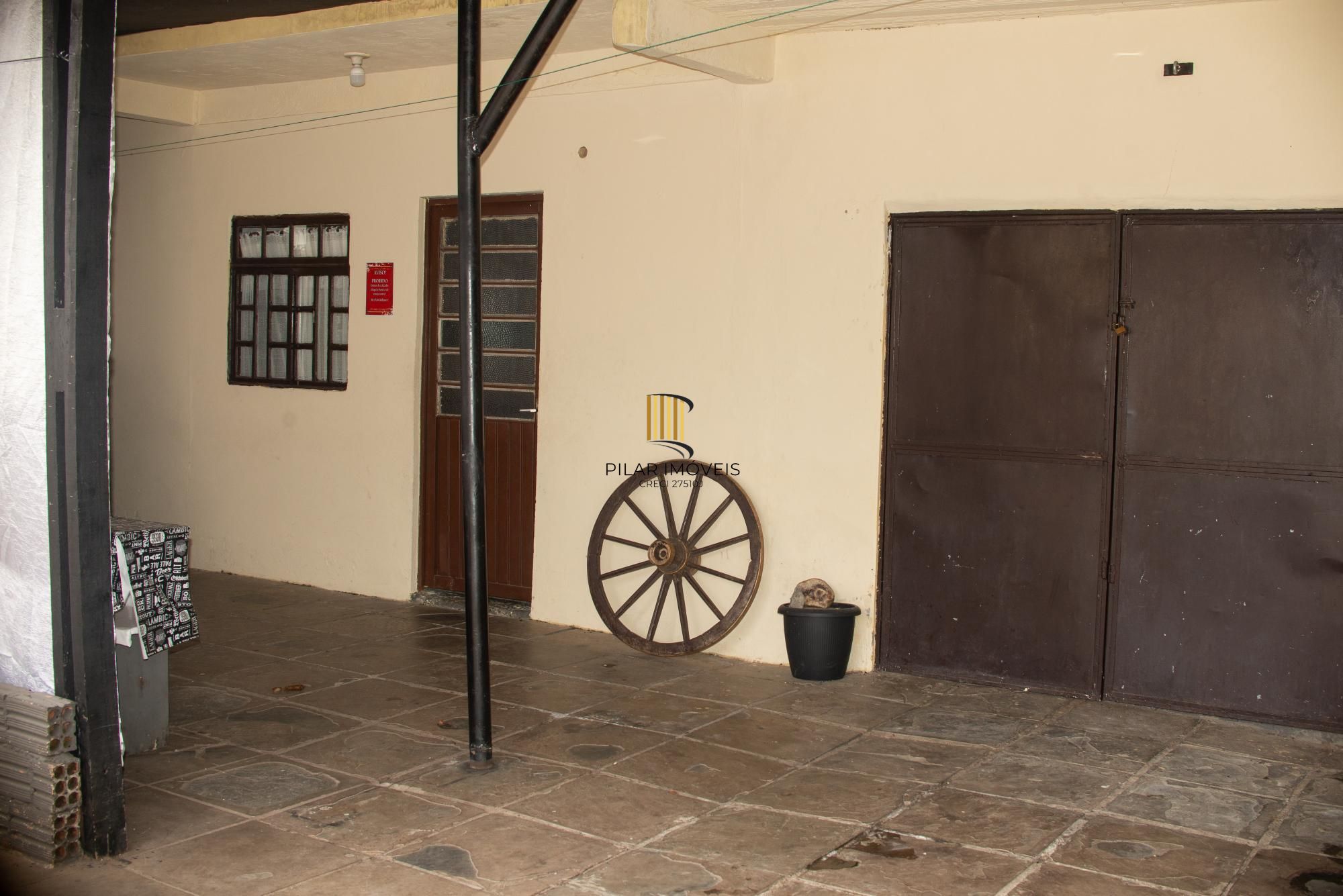 Casa de três dormitóros a venda
