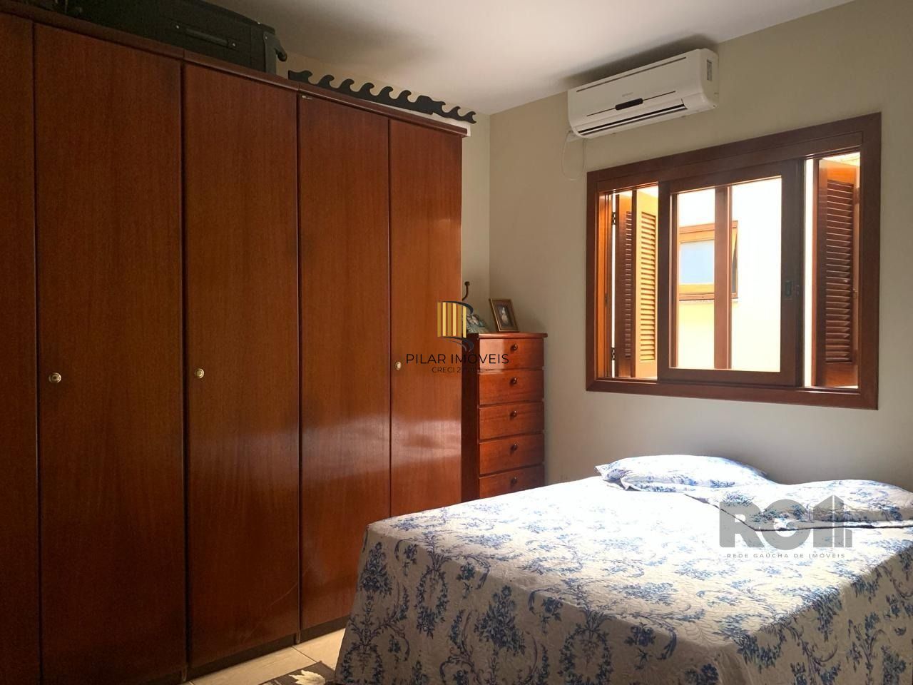 Casa com 3 quartos, 1 suíte, 3 vagas e 182m² para vender por R$ 890.000