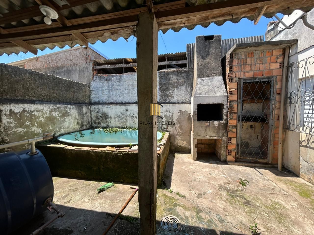 CASA COM 2 DORMITÓRIOS NO  BAIRRO FARRAPOS