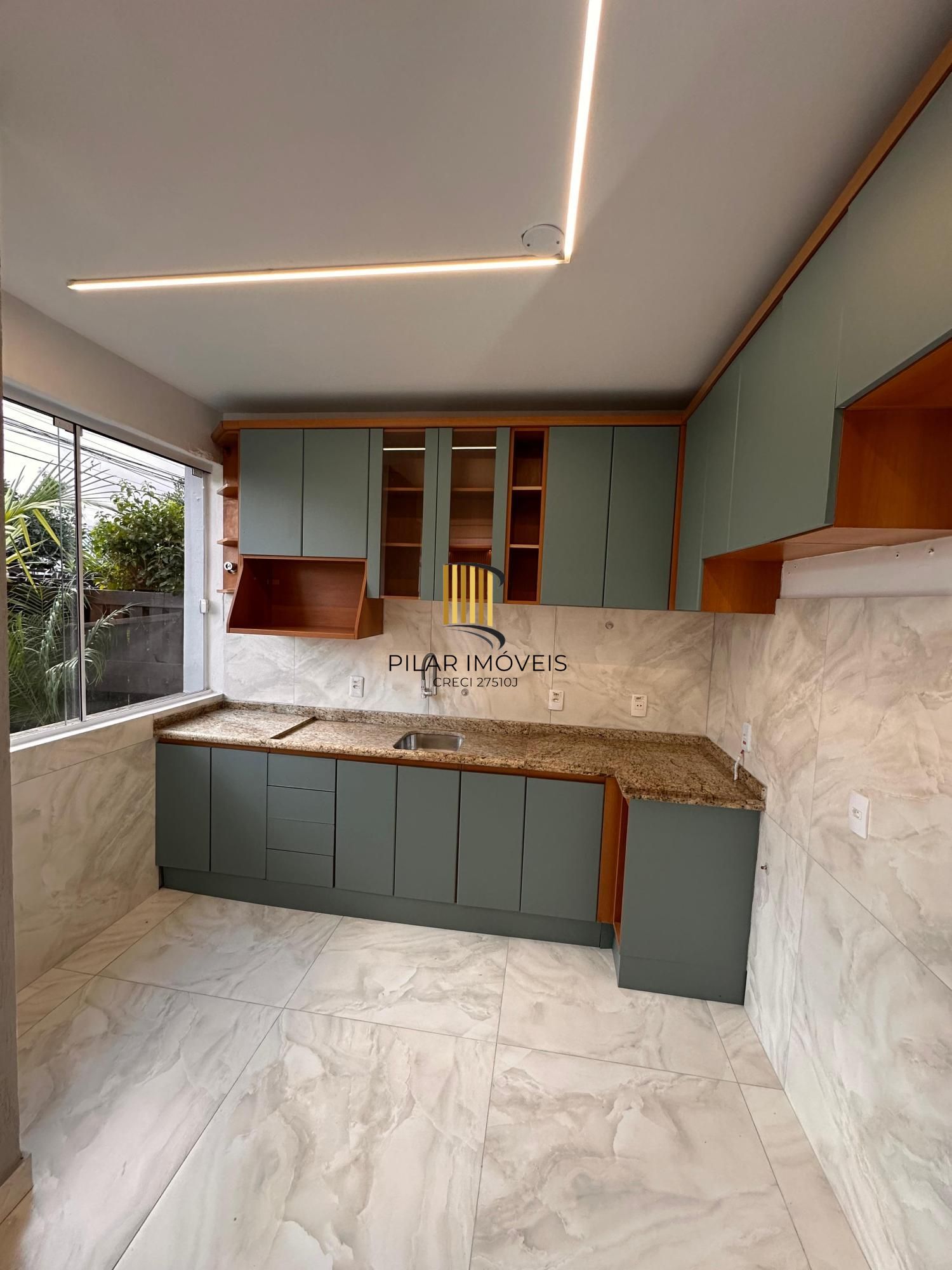 Casa em condomínio/03 dormitórios/02 vagas/Ecoville/Porto Alegre-RS