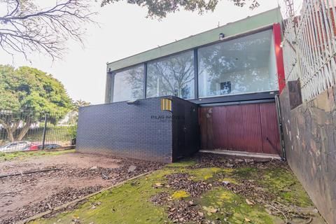 Oportunidade Única: Casa para Fins Residencial ou Comercial em Local Estratégico!