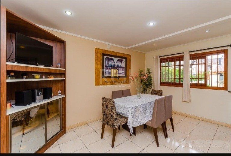 Casa 3 dormitórios no bairro Sarandi