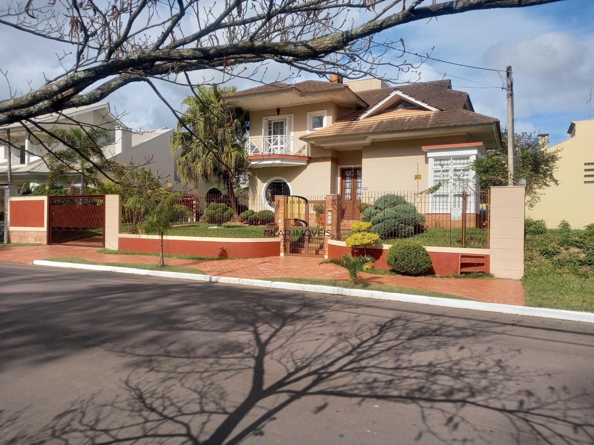 Excelente sobrado 242m²/3dormitórios/Moinhos de Vento/Canoas