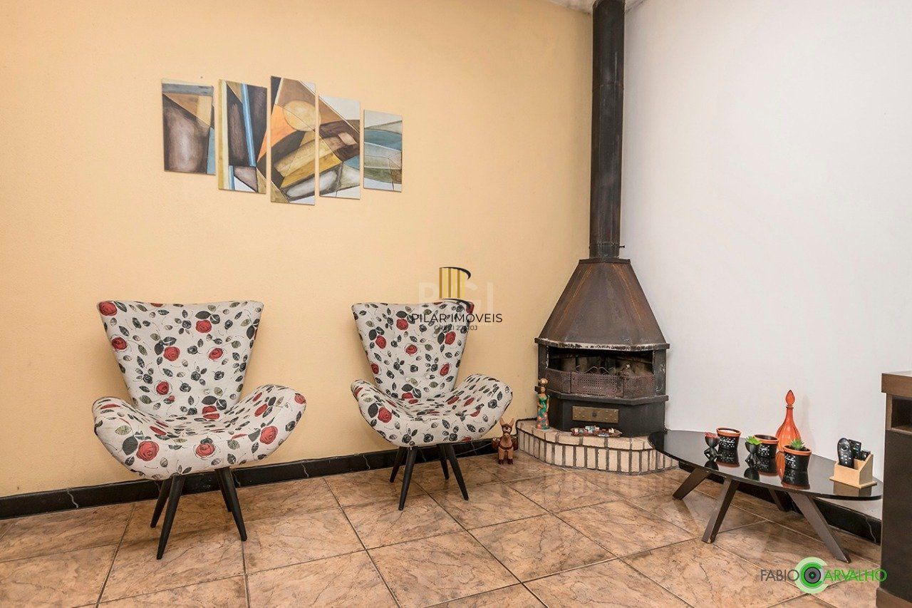 Casa para Venda - 168m², 3 dormitórios, sendo 1 suites, 3 vagas - Medianeira