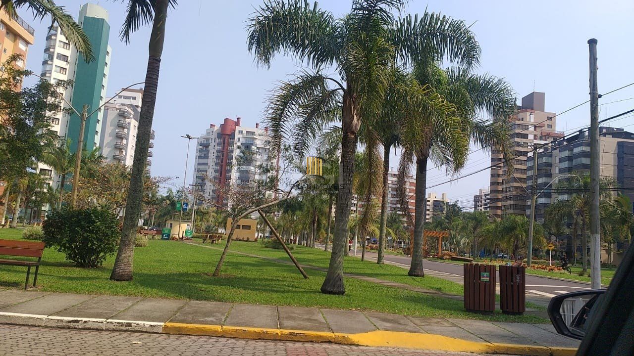 Apartamento para Venda - 123m², 2 dormitórios, sendo 1 suites, 1 vaga - Centro