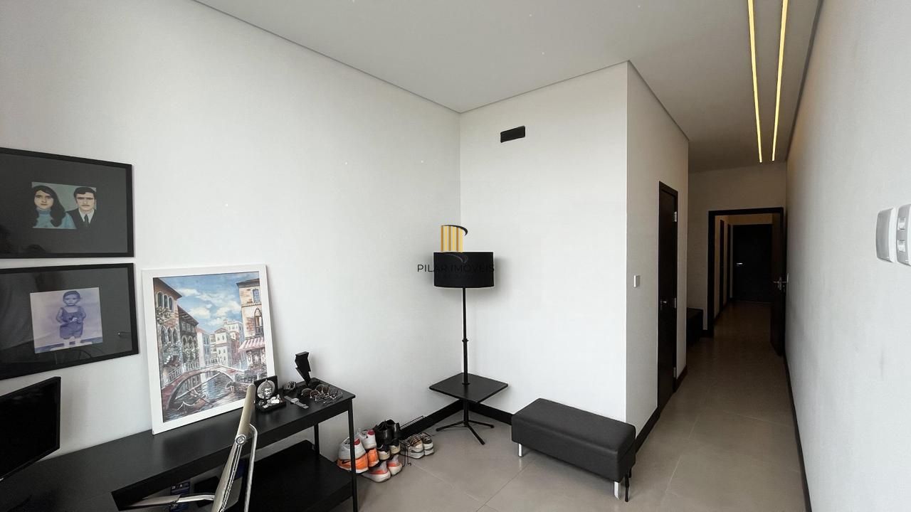 Casa Moderna com Suíte, Hidromassagem, Jardim e 2 Vagas