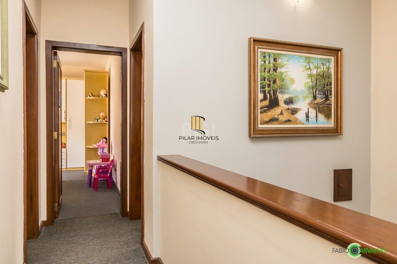 Sobrado para Venda - 335m², 4 dormitórios, sendo 2 suites, 3 vagas - Petrópolis