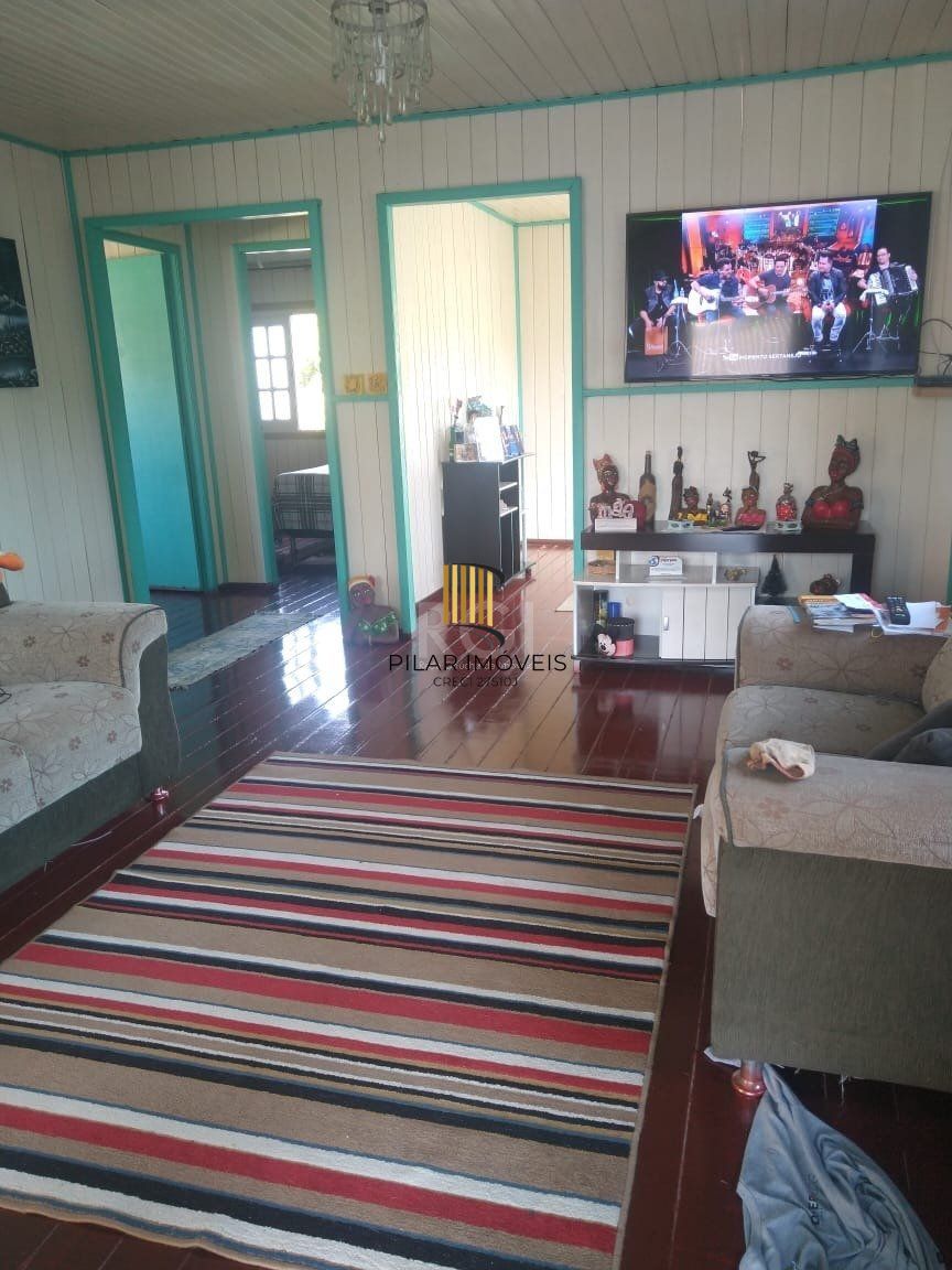 Casa 3 dormitórios no bairro São Judas Tadeu