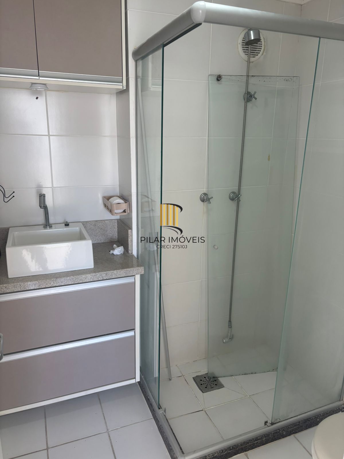 Apartamento / 2 Dormitórios / 1 Vaga / Mobiliado / Jardim Itu / Porto Alegre / RS