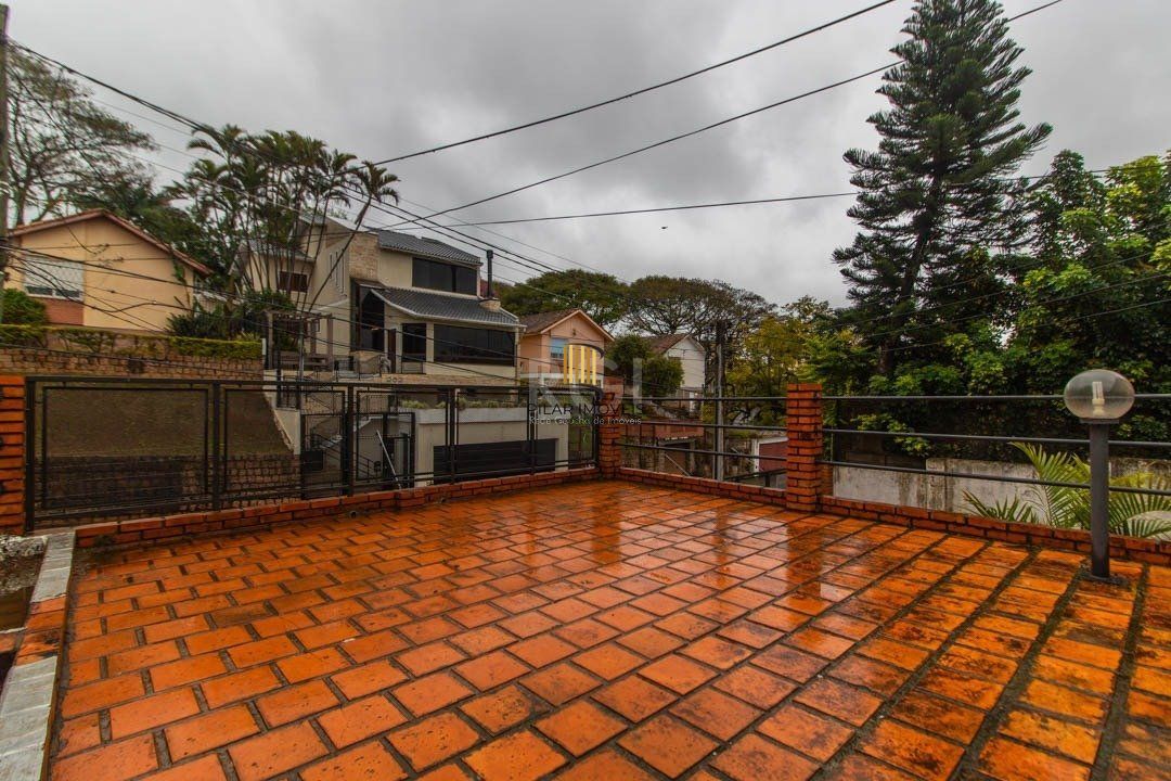 Casa para Venda - 203m², 3 dormitórios, sendo 1 suites, 2 vagas - Santa Tereza