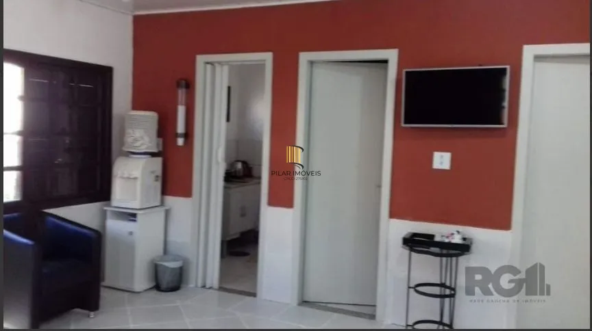 Casa para Venda - 132m², 3 dormitórios, sendo 1 suites, 3 vagas - Medianeira