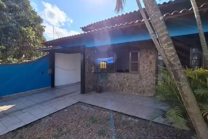 CASA A VENDA NO BAIRRO HARMONIA EM CANOAS COM 4 QUARTOS / 1 SUITE / 3 BANHEIROS / 6 VAGAS